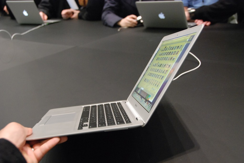 12-Inch Retina MacBook Air Delayed to 2015, Rest of Range to Launch October