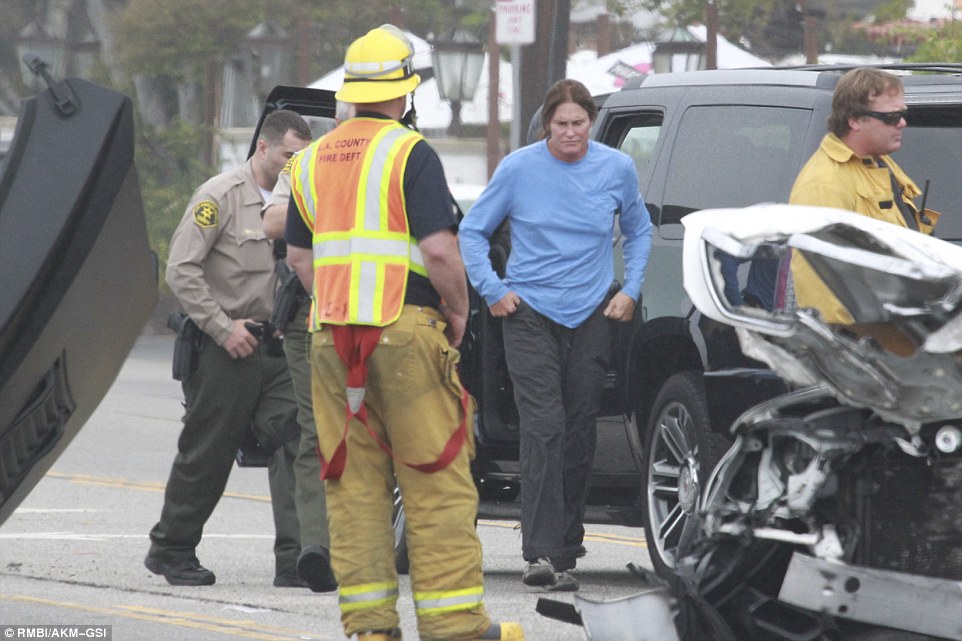 Bruce Jenner blames Paparazzi for car crash on the highway in Malibu left one dead