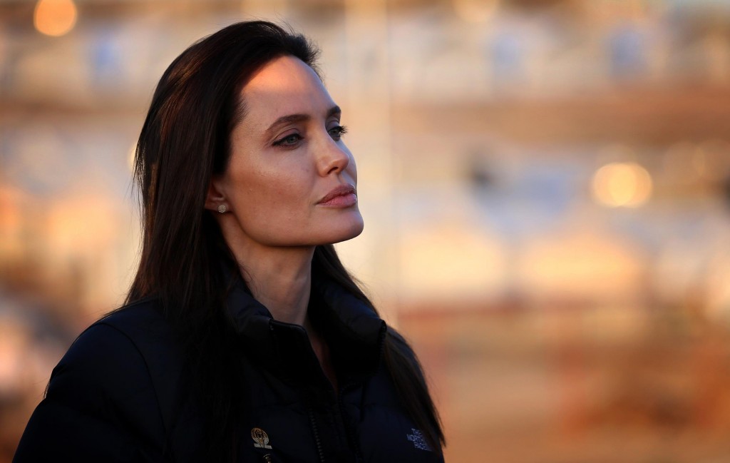 A cancer scare leads Angeline Jolie to have her ovaries and fallopian tubes removed