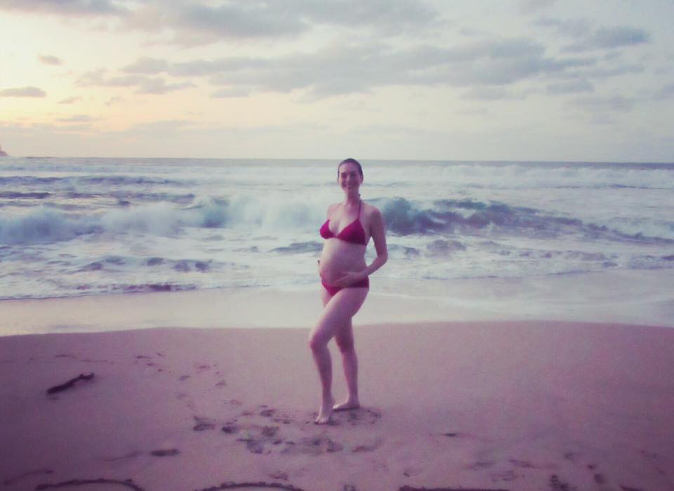 Anne Hathaway bares pregnant belly on Instagram