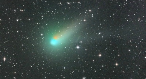 Comets could be spreading seeds of life, study suggests