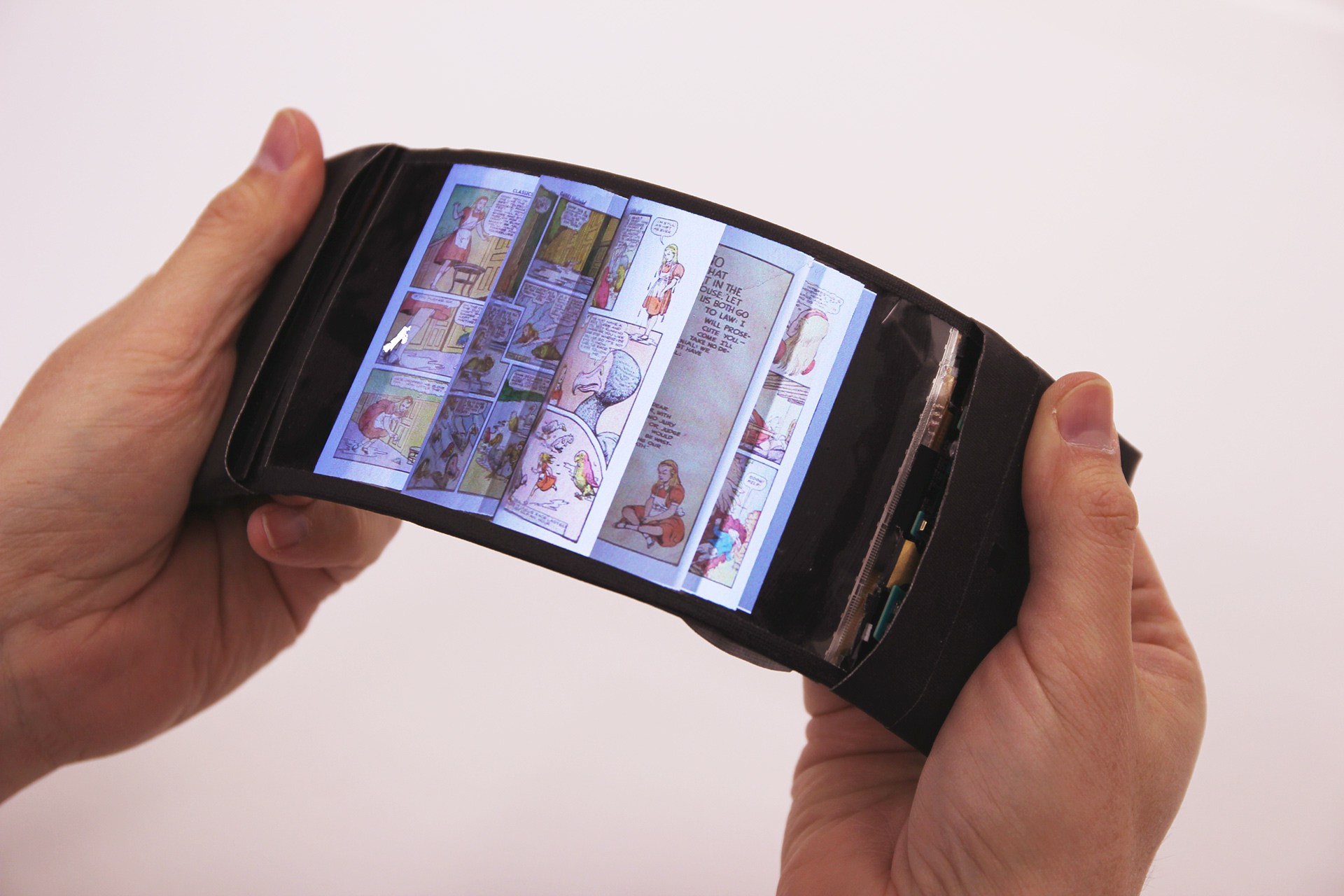 The world’s first bendable phone is a game-changer