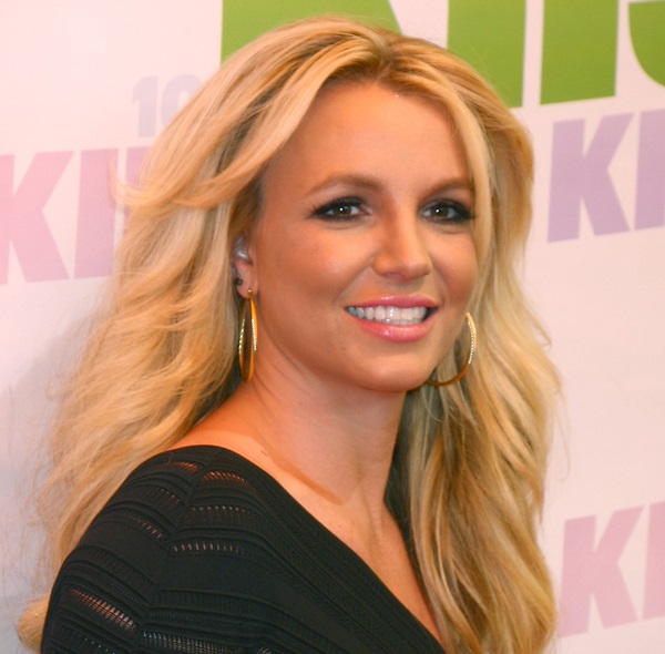 ‘V’ magazine selects Britney Spears to star in its 100th issue cover ...
