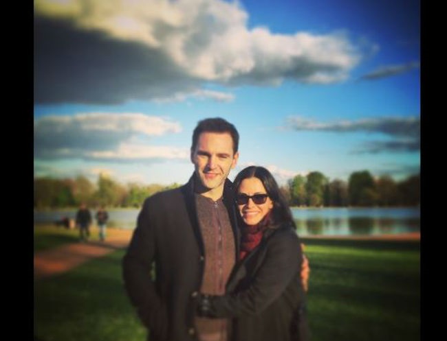 Johnny McDaid expresses love for Courteney Cox via Twitter