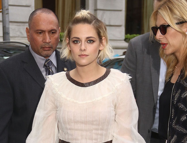 Kristen Stewart improvises her lines