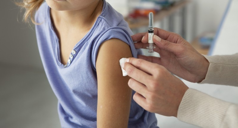 Australia gets tough with parents abstaining child vaccination